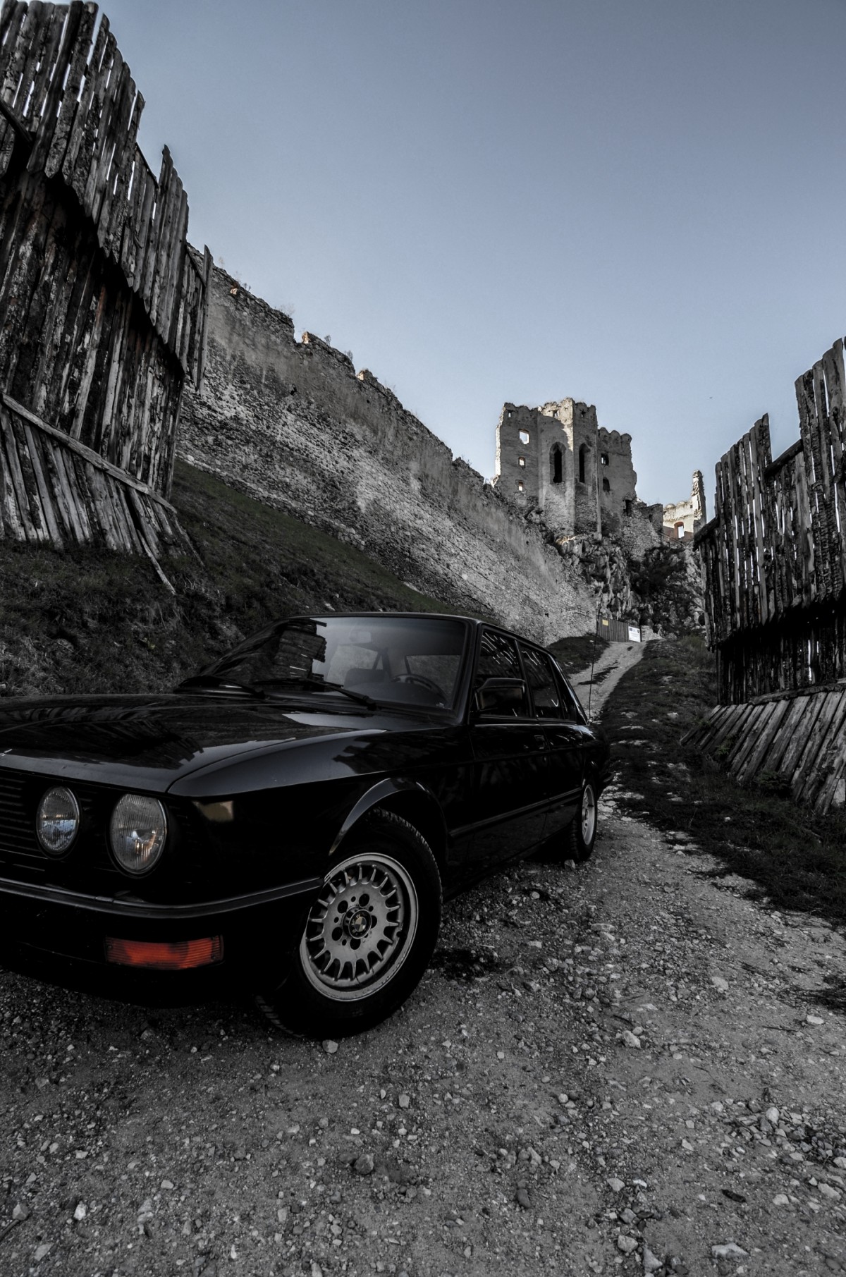 BMW E28 518i Hrad Beckof