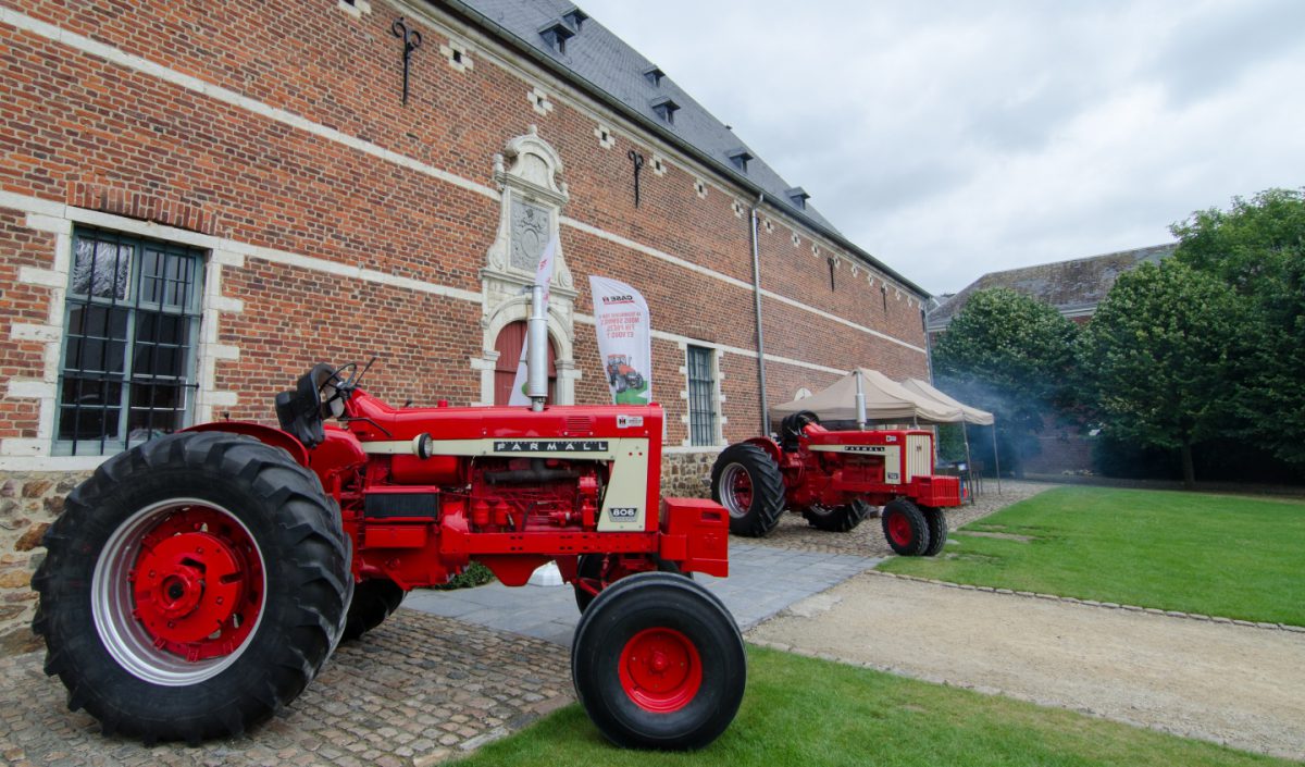 IH Farmall 806 and 756