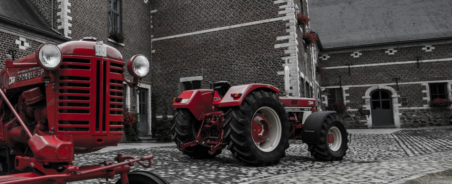 IH 844-S and Farmall Cub